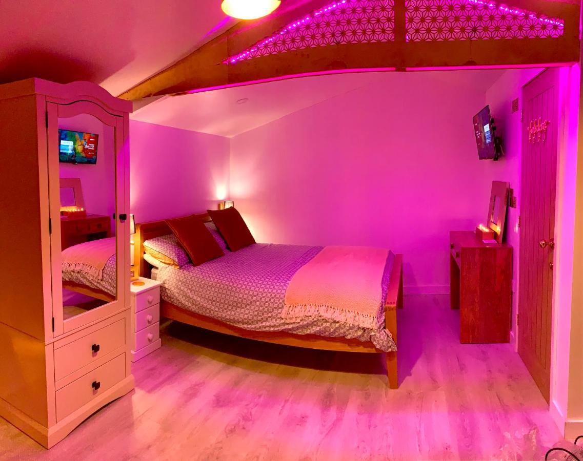 Shine Chalet - Unique & Comfortable Accommodation Redruth Dış mekan fotoğraf
